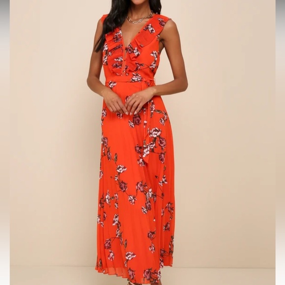 NWT. LULUS Red Orange Floral Print Pleated Chiffon Open Back Maxi Dress Sz Small - Picture 3 of 5